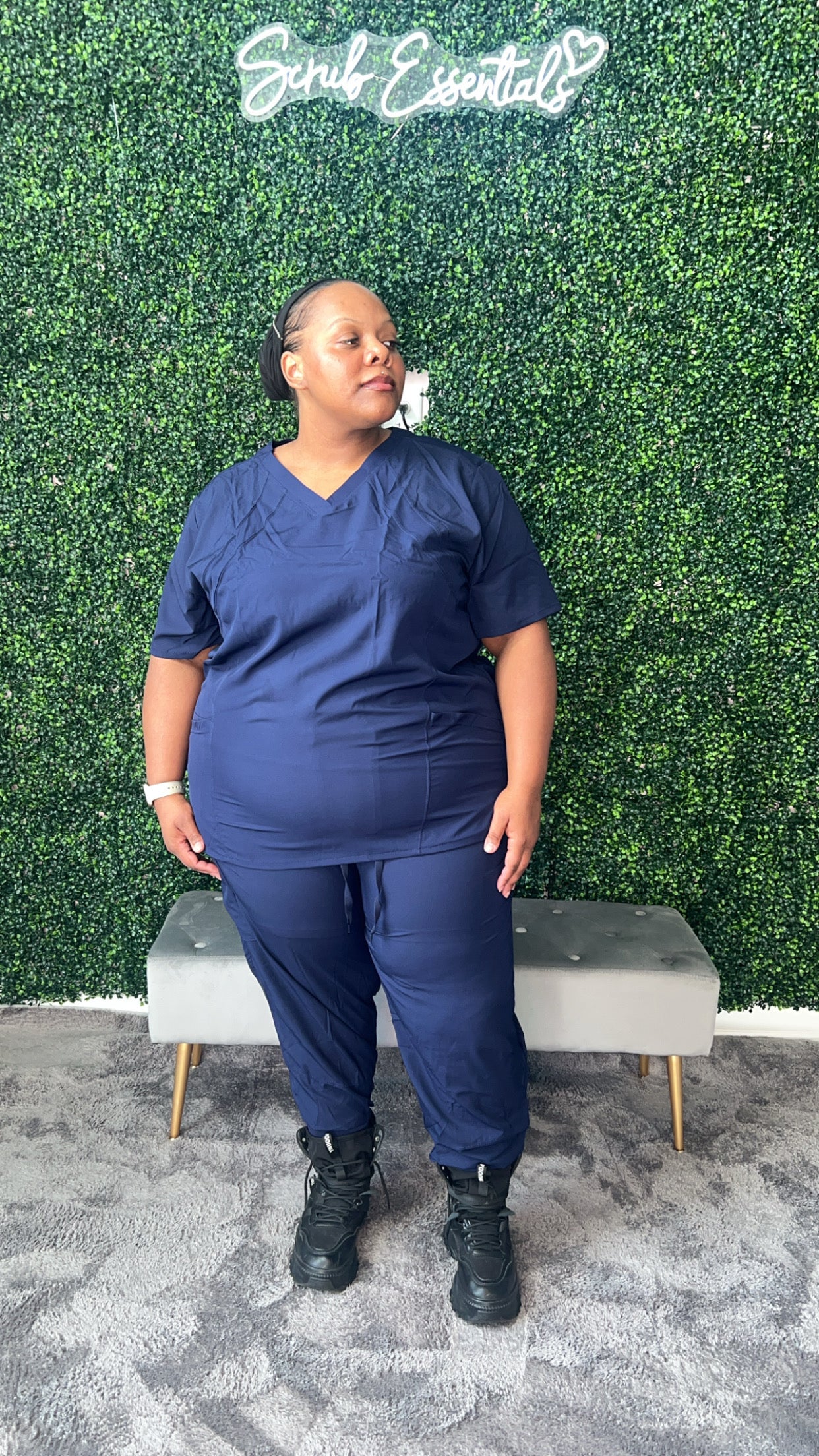 Super Stretch Plus V-neck Jogger Set