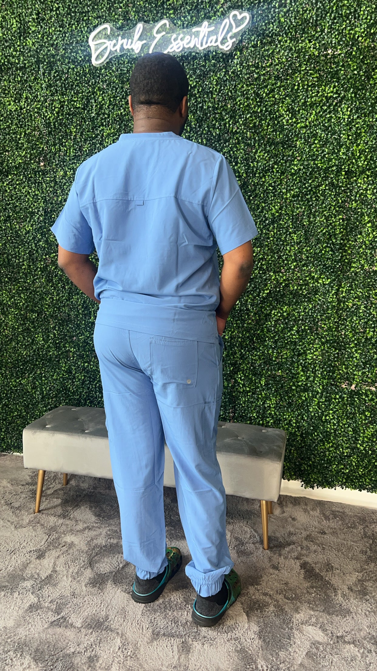 Men's Set V-Neck Tuck In Top Jogger Scrub Set